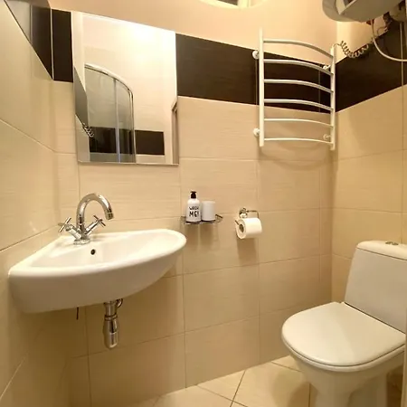 Family Apartment Lviv Exterior photo