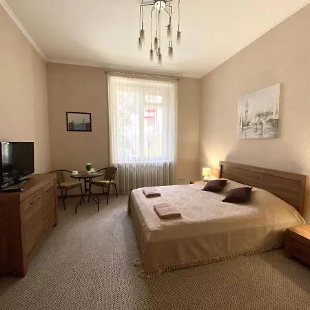 Family Apartment Lviv Exterior photo